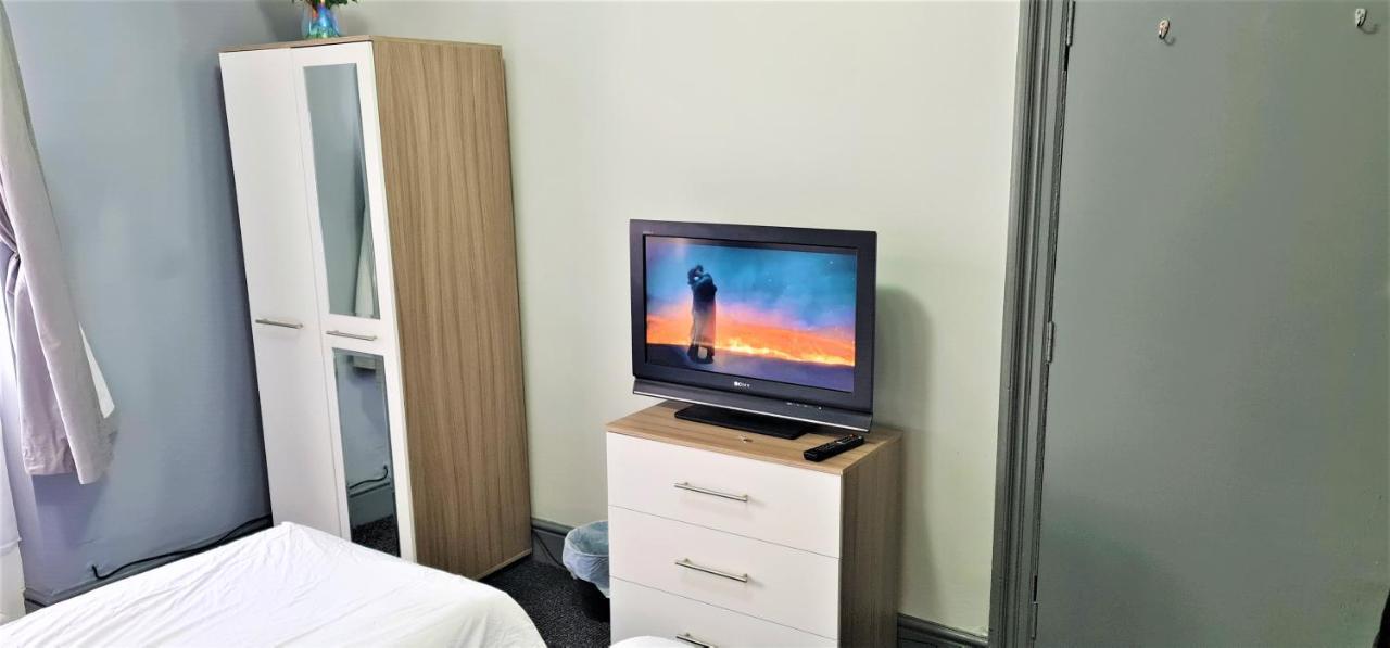 Wray And Whyte House Homestay Birmingham